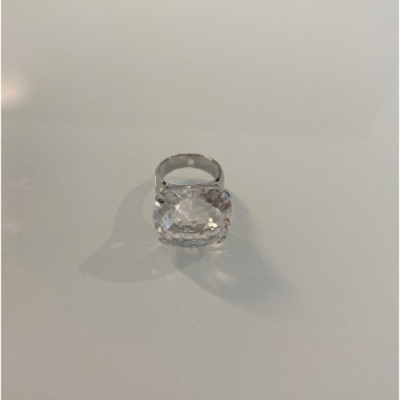Size 52 (6) NEW Genuine Swarovski Brand Merlin Ring - Picture 2 of 5